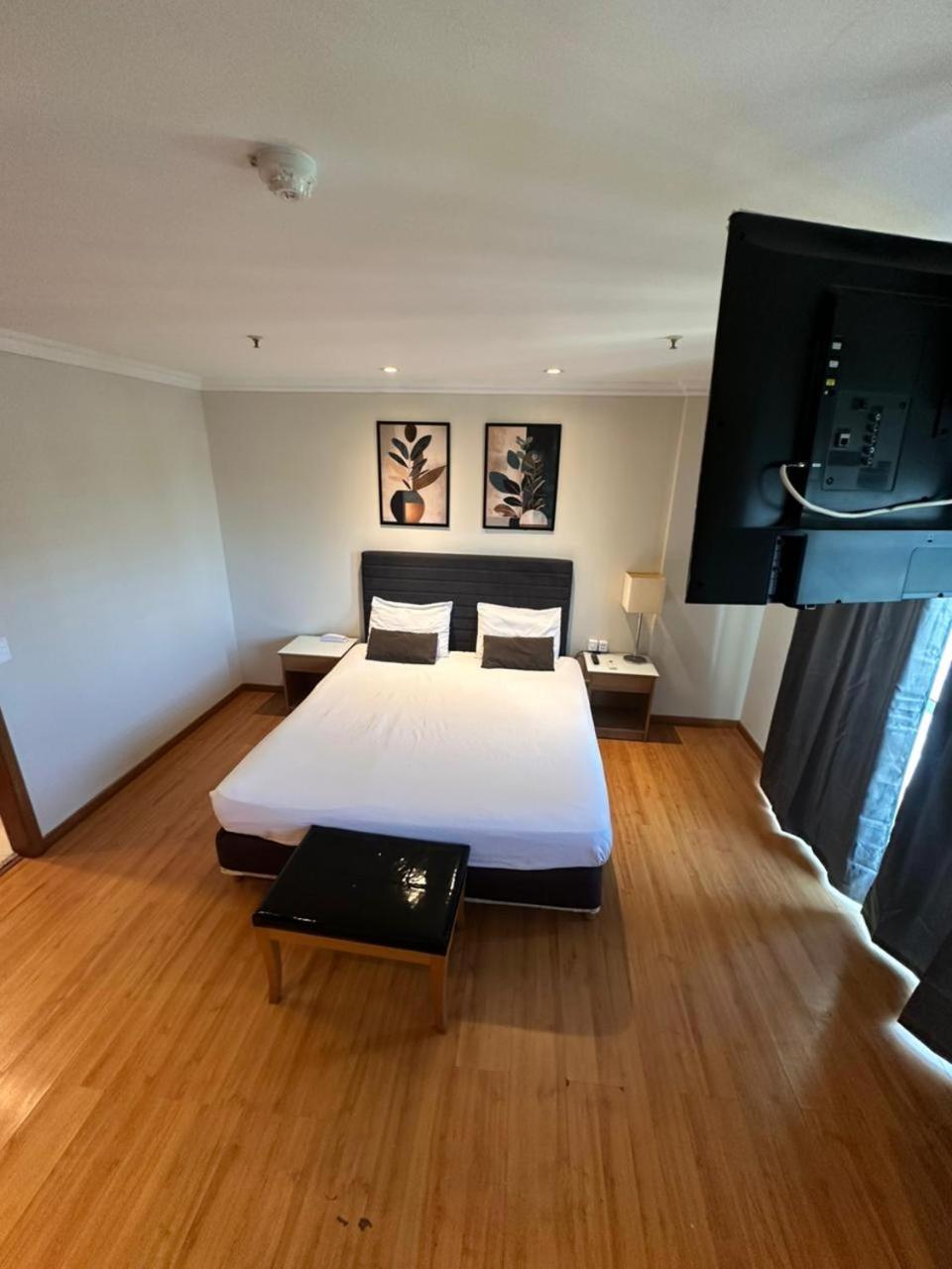 Barra Da Tijuca - 508 - De Frente Para Maravilhosa Piscina - Estacionamento Gratuito - Academia Comphania Atletica - Balsa Para Praia Gratis - Microondas - Geladeira Grande - Recepcao 24Horas - Wi-Fi - Com Pia Rio de Janeiro Exterior photo